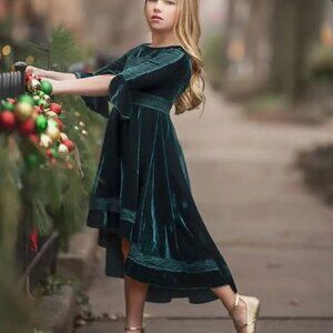 Trish Scully Child – Teal Velvet Dress with Lace Trim – Size 6